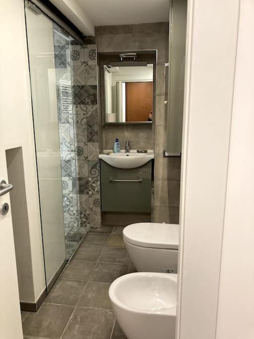 Appartamento Tre Archi Con Corte Privata Venesia Bagian luar foto