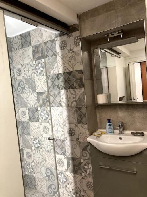 Appartamento Tre Archi Con Corte Privata Venesia Bagian luar foto