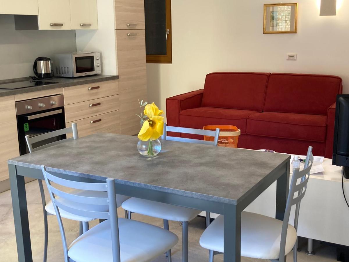 Appartamento Tre Archi Con Corte Privata Venesia Bagian luar foto