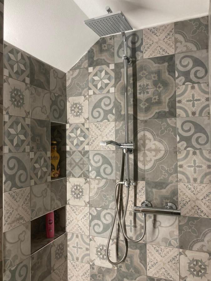 Appartamento Tre Archi Con Corte Privata Venesia Bagian luar foto